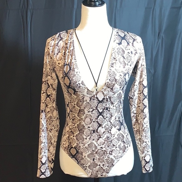 *SOLD* Victoria Secret like new Lepard bodysuit - Picture 1 of 4